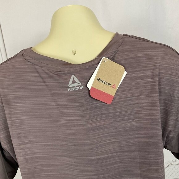 Reebok ActivChill Technology HiLo Hem Athletic Short Sleeve Shirt Small - Picture 6 of 6